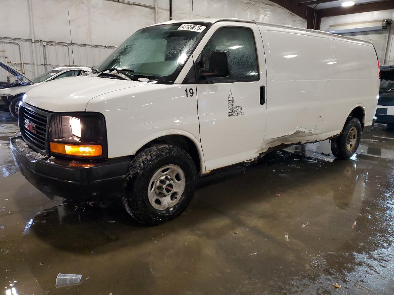 2012 GMC Savana - Image 1