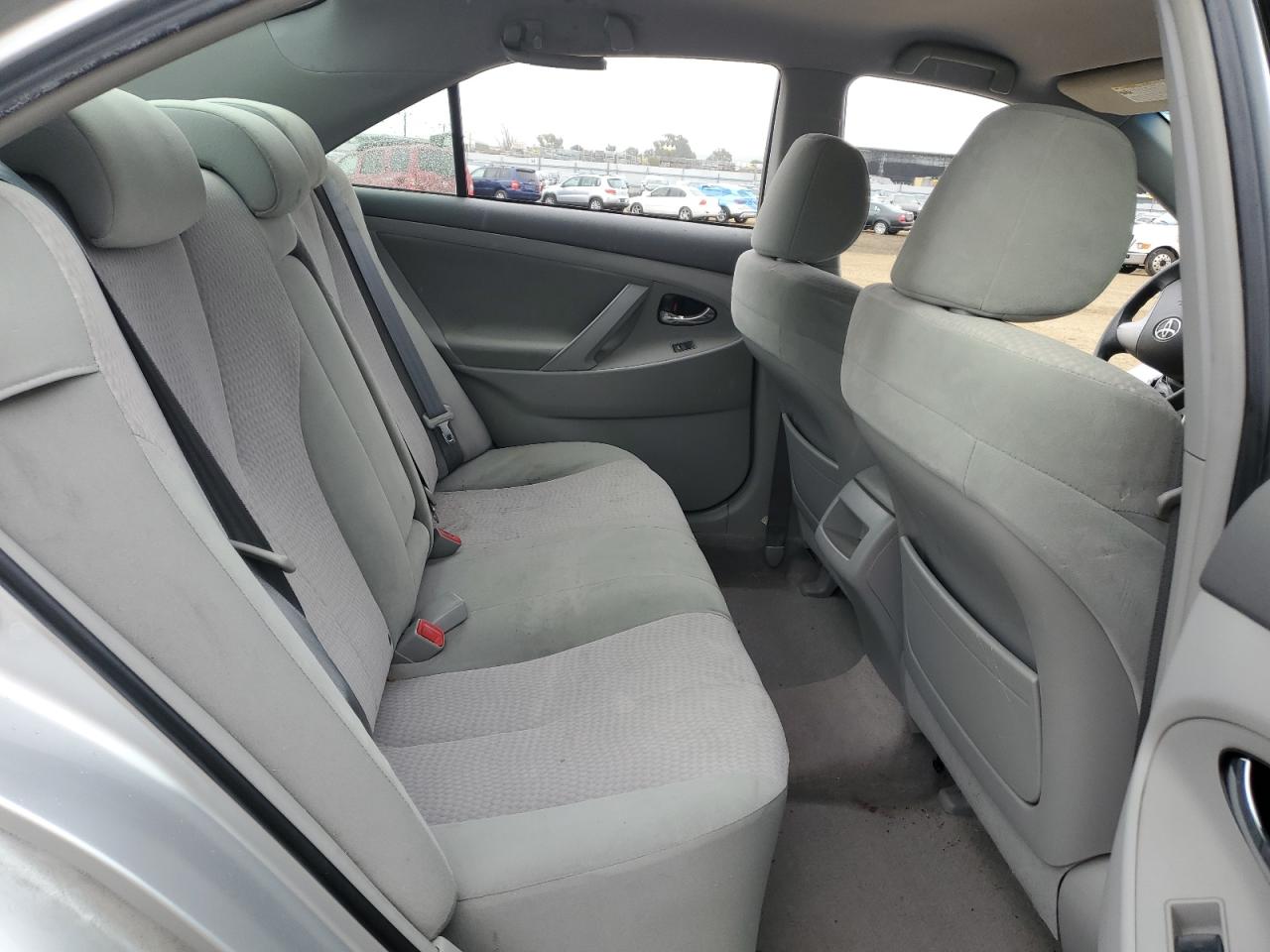 2011 Toyota Camry - Image 11