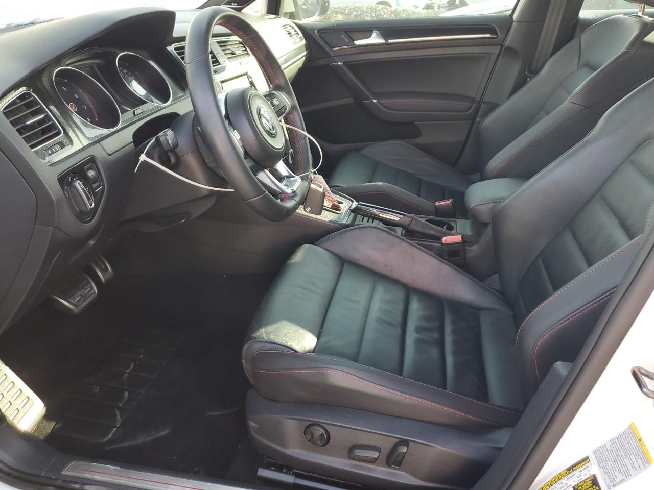 2015 Volkswagen GTI - Image 7