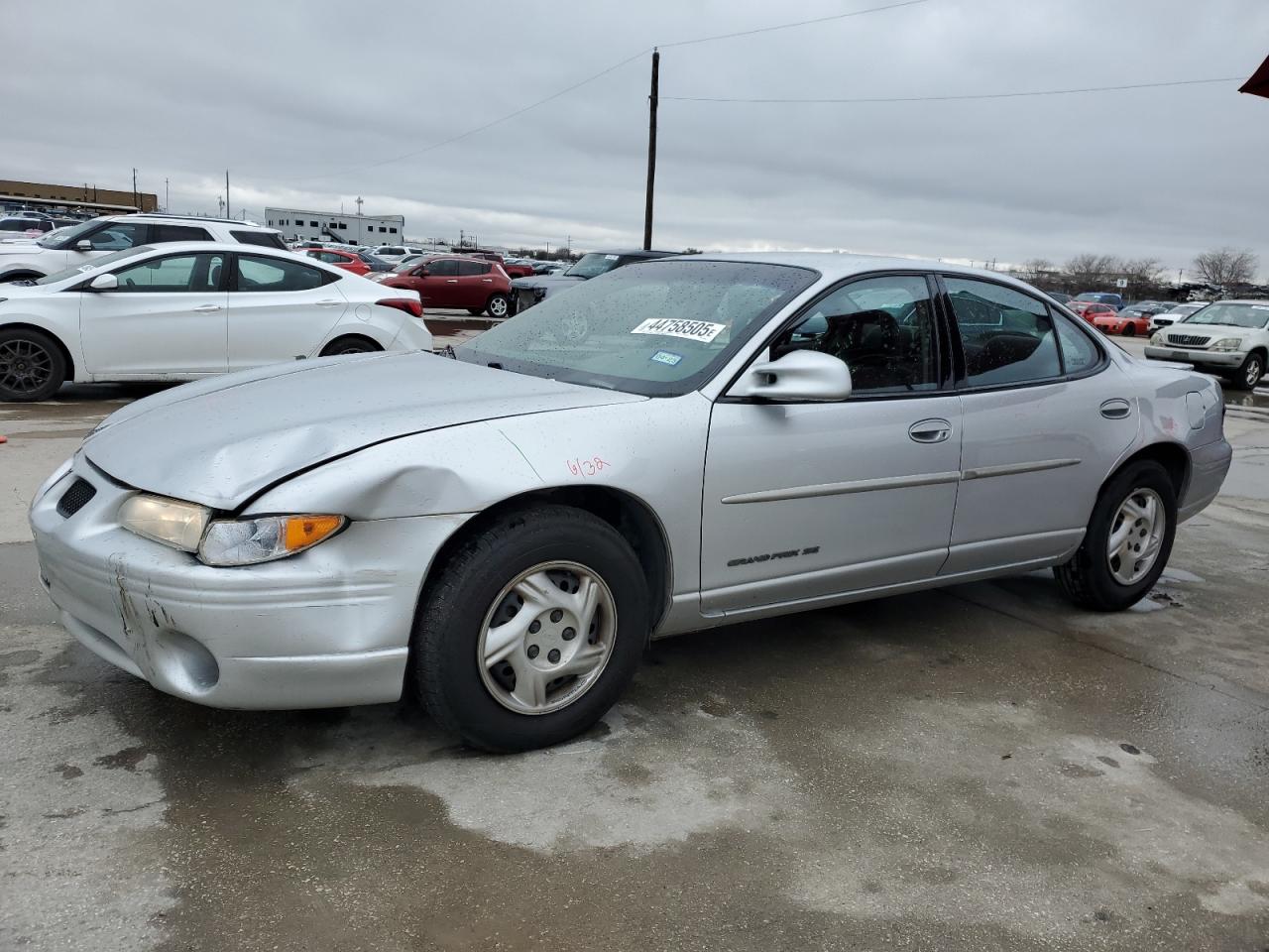 2002 Pontiac Grand Prix - Image 1