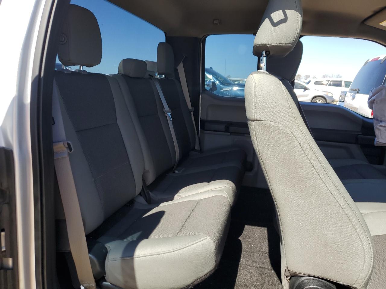 2015 Ford F-150 - Image 10