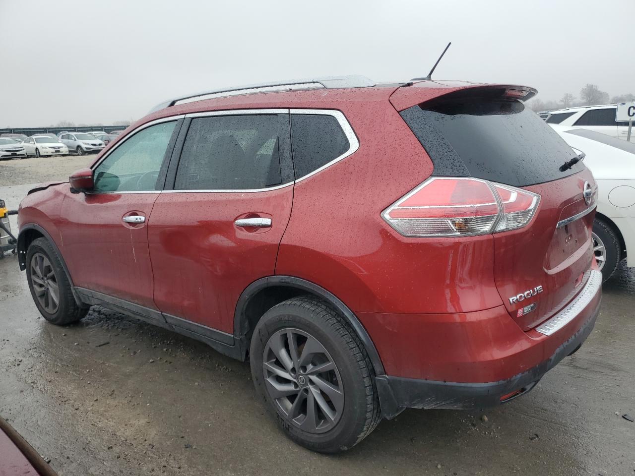 2016 Nissan Rogue - Image 2