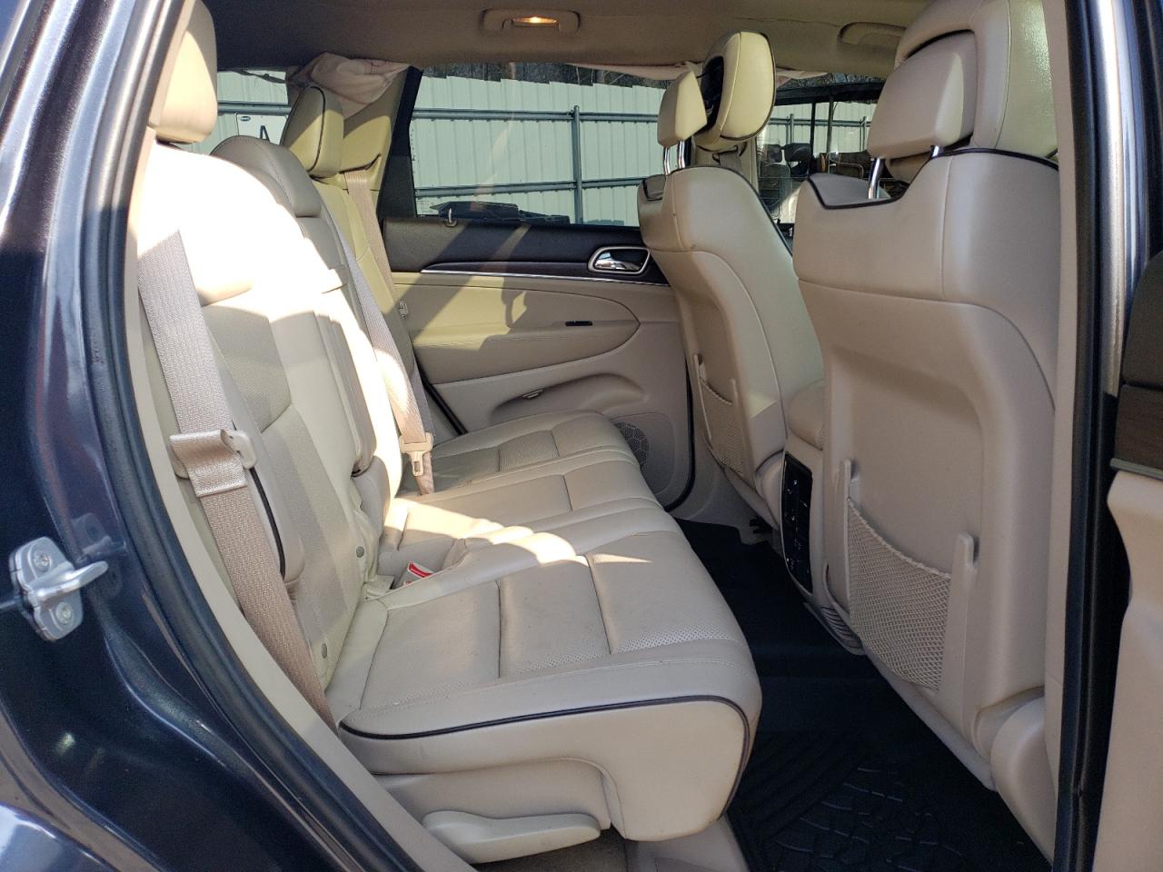 2014 Jeep Grand Cherokee - Image 11