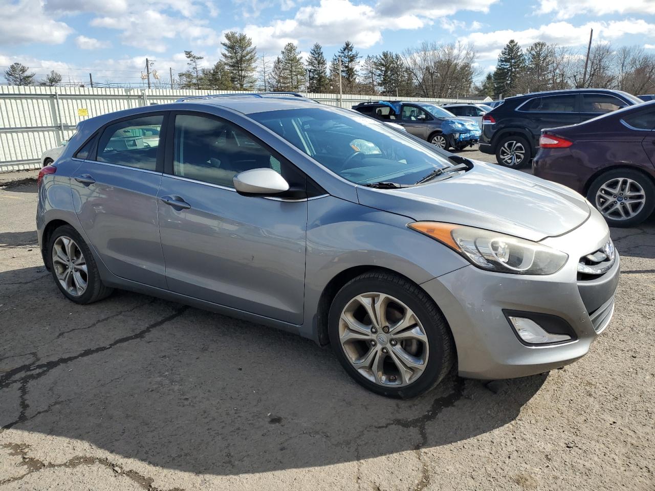 2013 Hyundai Elantra - Image 4