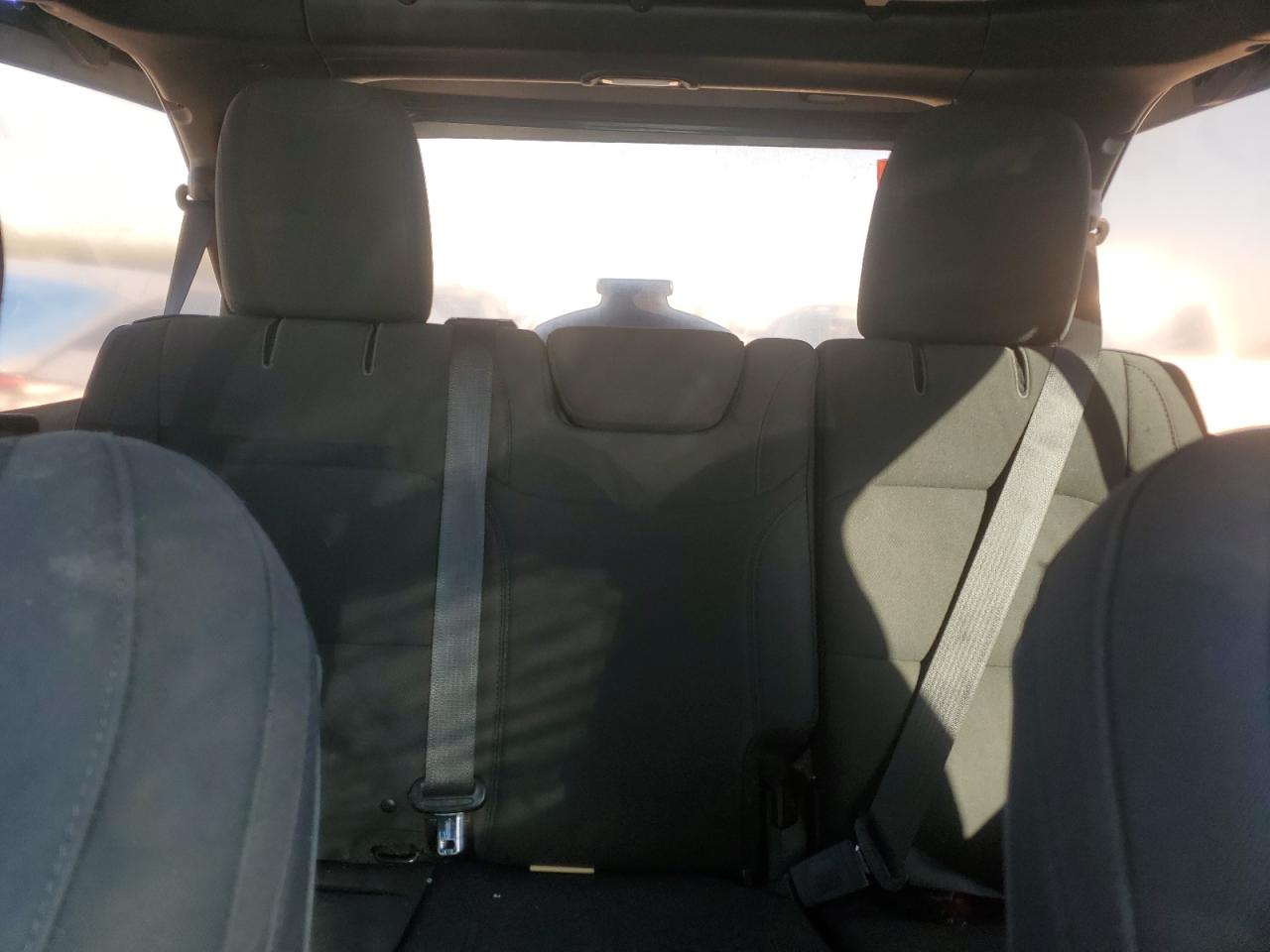 2018 Jeep Wrangler - Image 10