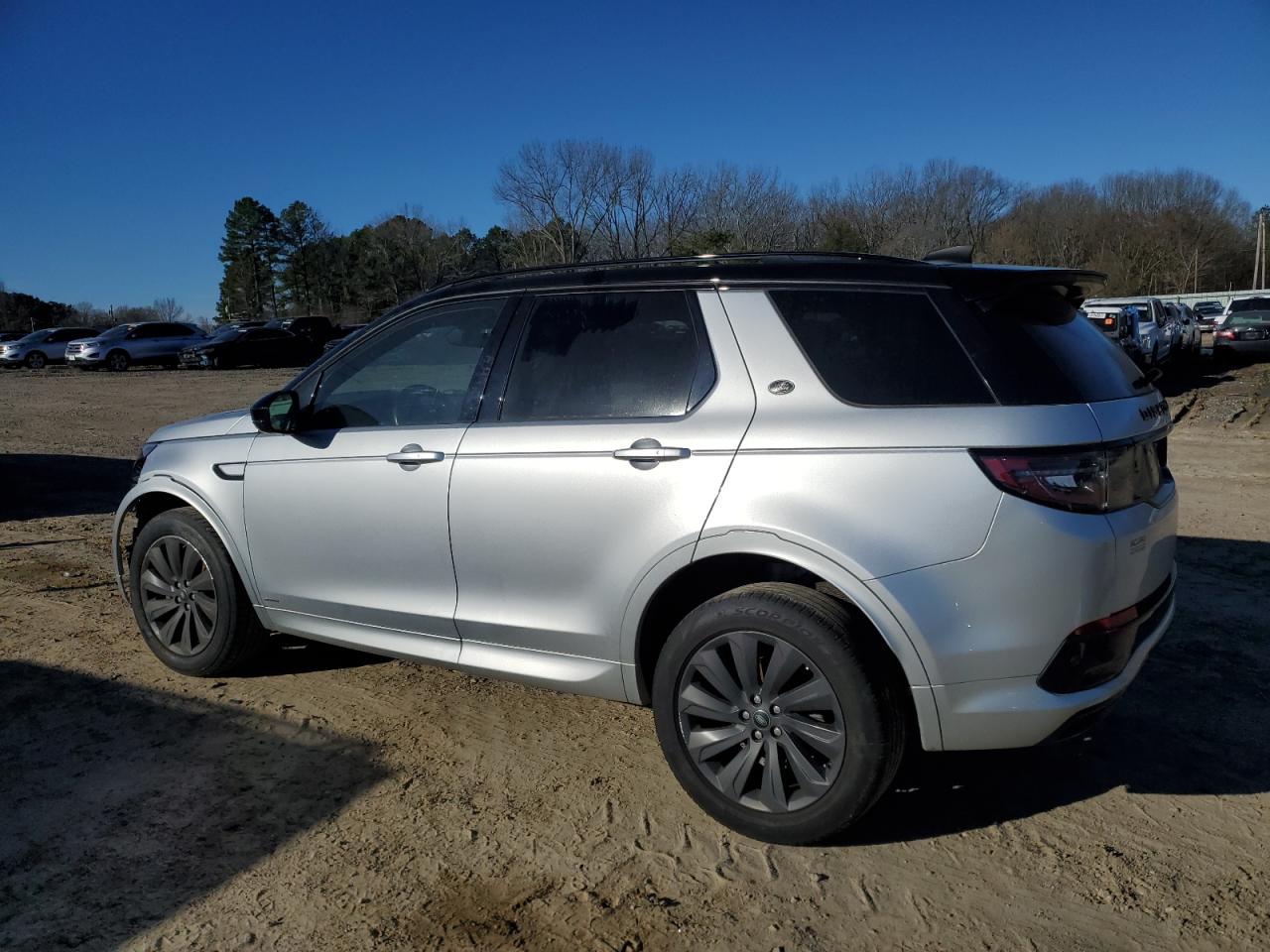 2020 Land Rover Discovery - Image 2