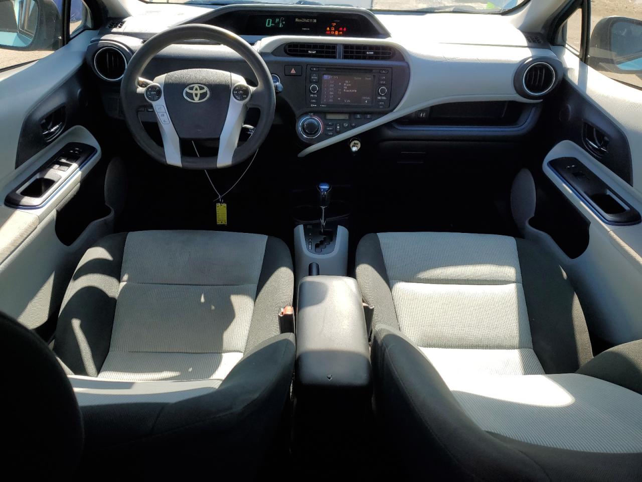 2012 Toyota Prius - Image 8