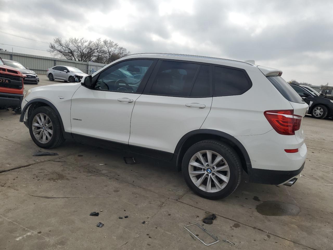 2015 BMW X3 - Image 2