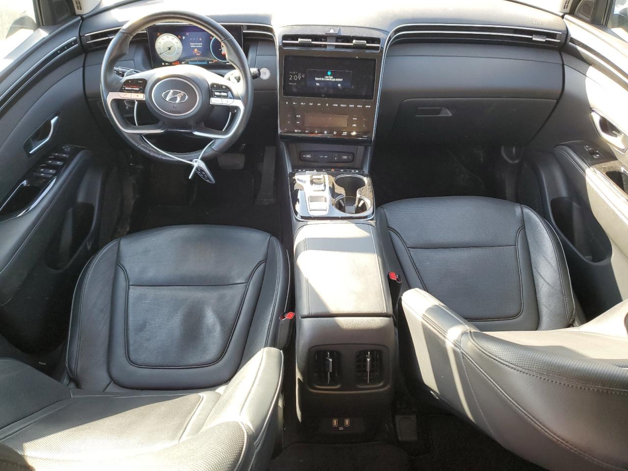 2022 Hyundai Tucson - Image 8
