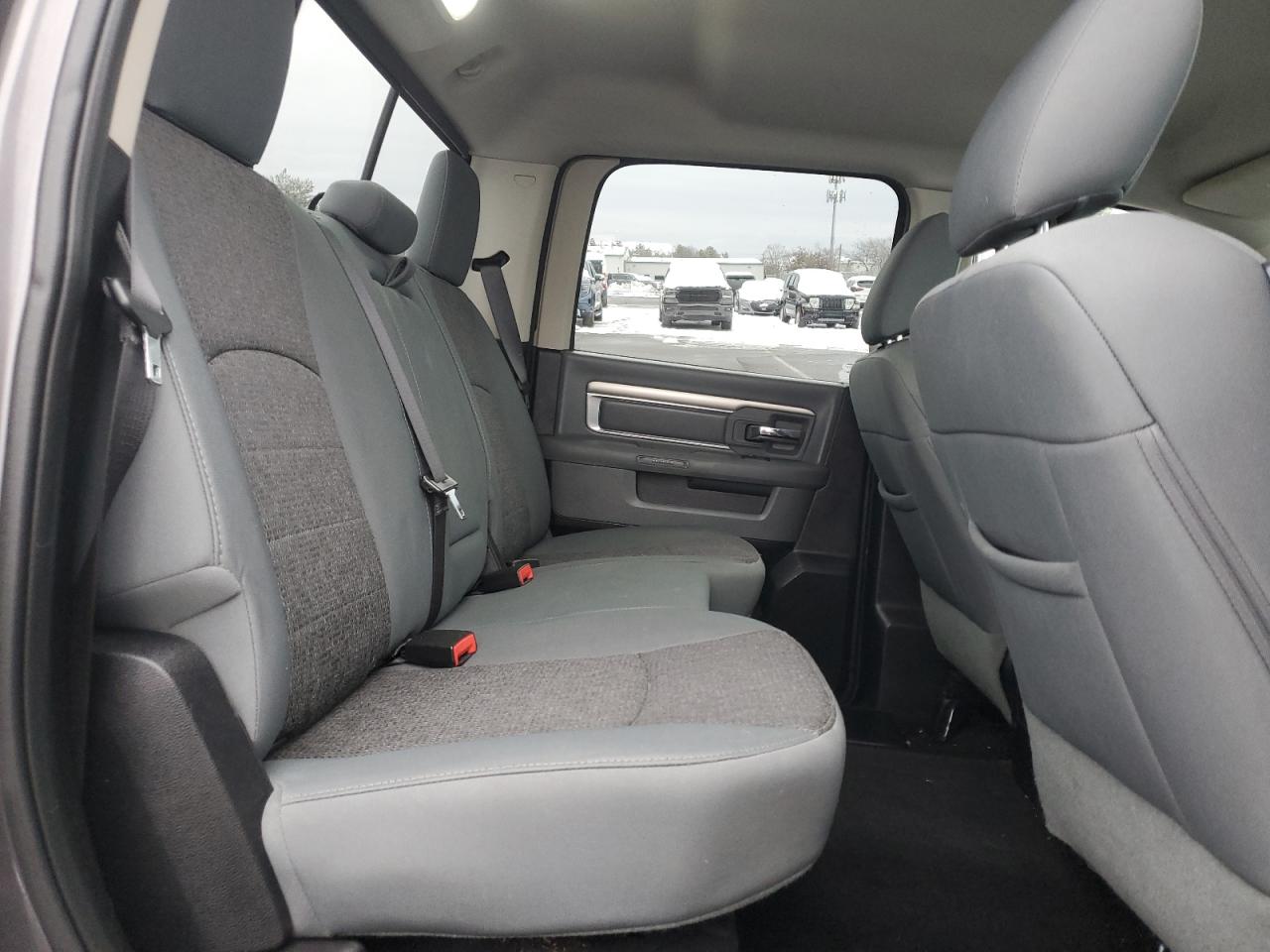 2016 RAM 1500 - Image 10