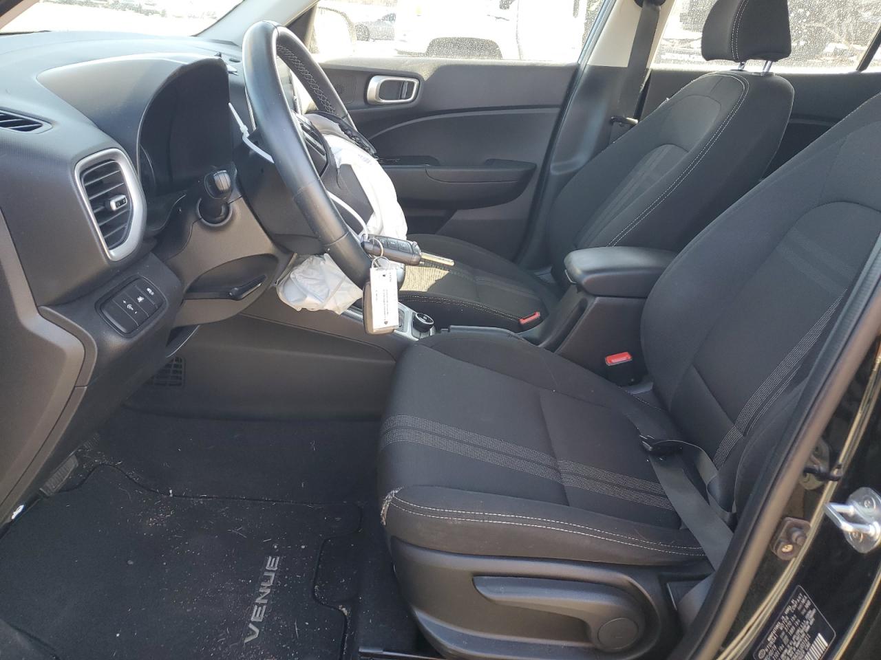 2020 Hyundai Venue - Image 7