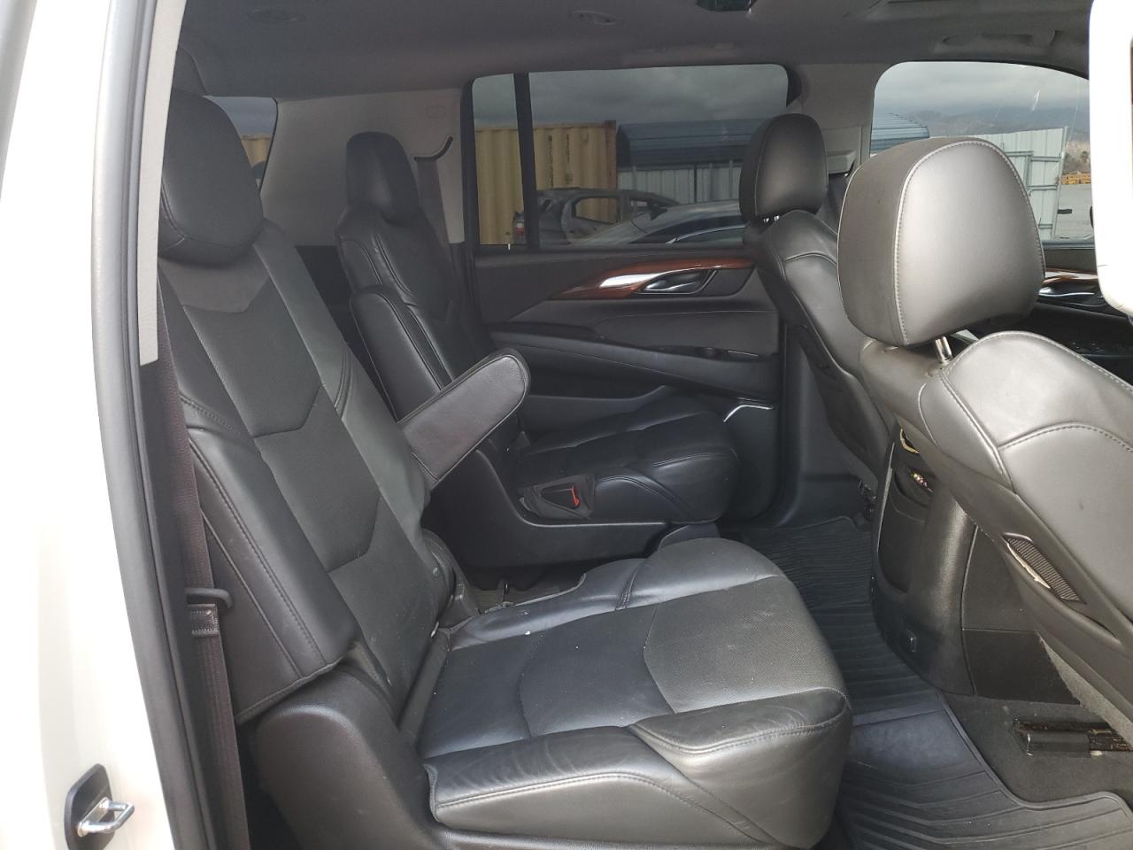 2015 Cadillac Escalade - Image 11