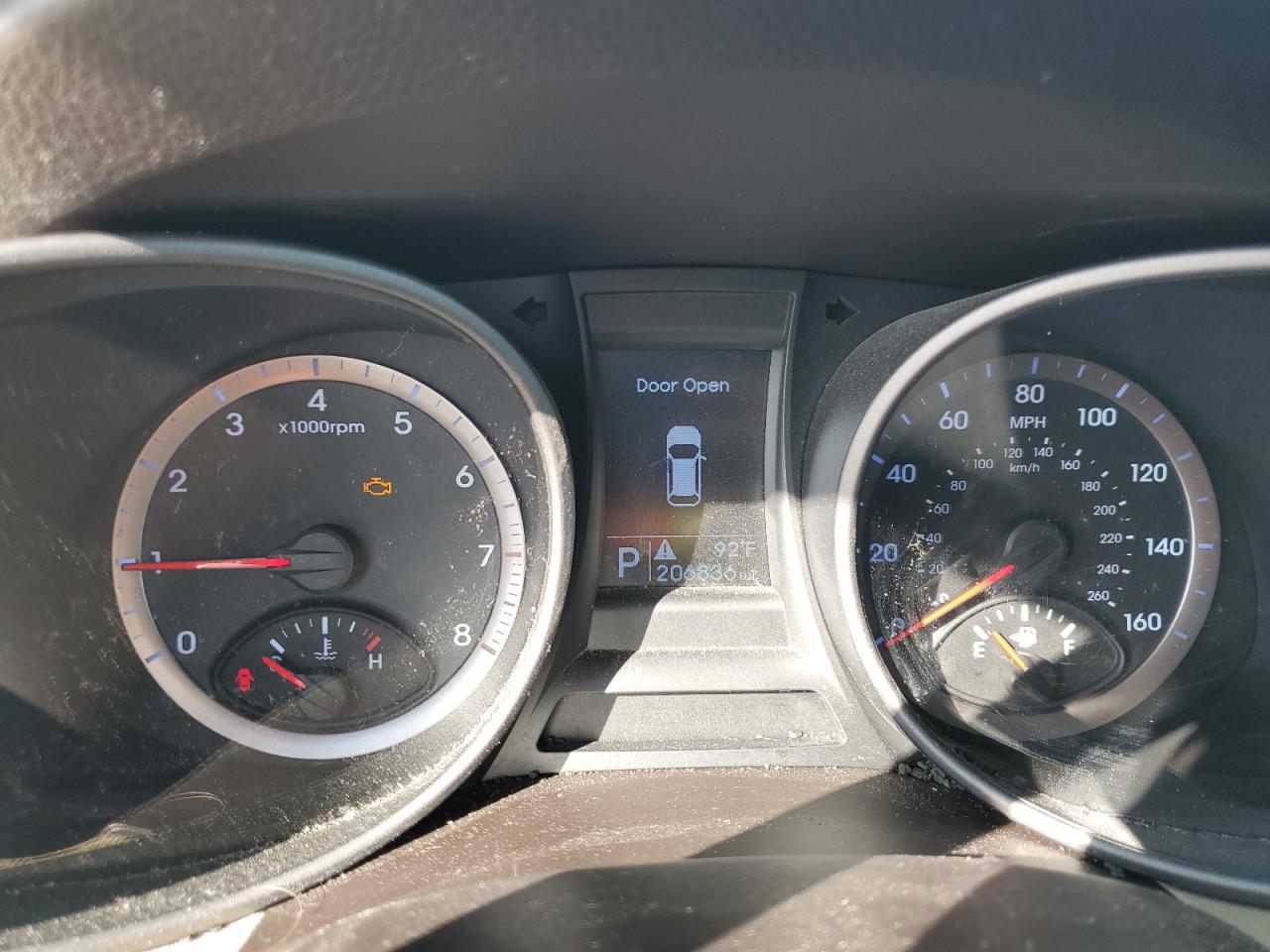 2013 Hyundai Santa Fe - Image 9