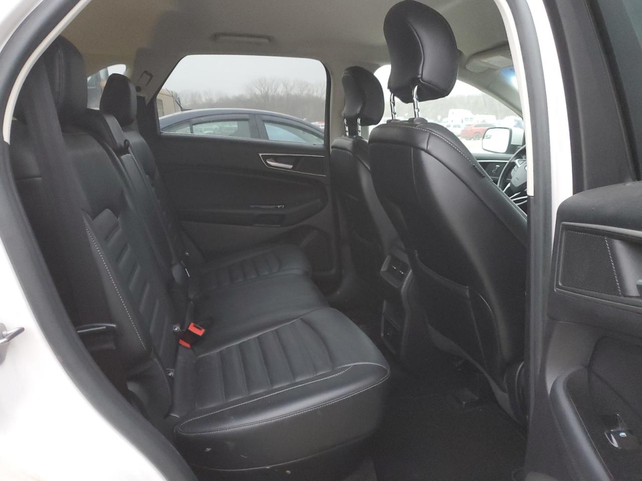 2015 Ford Edge - Image 11