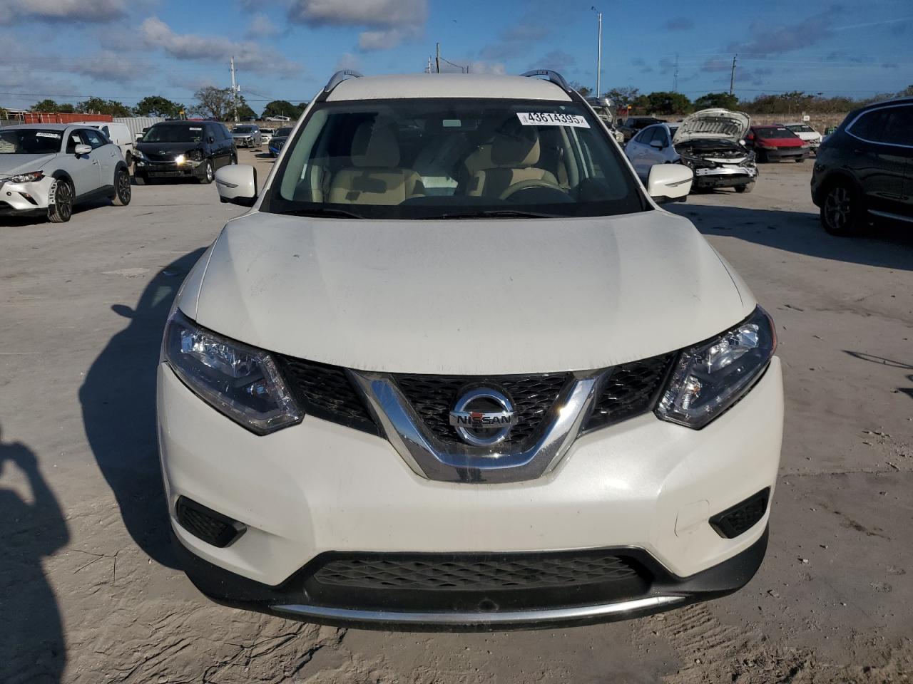 2015 Nissan Rogue - Image 5