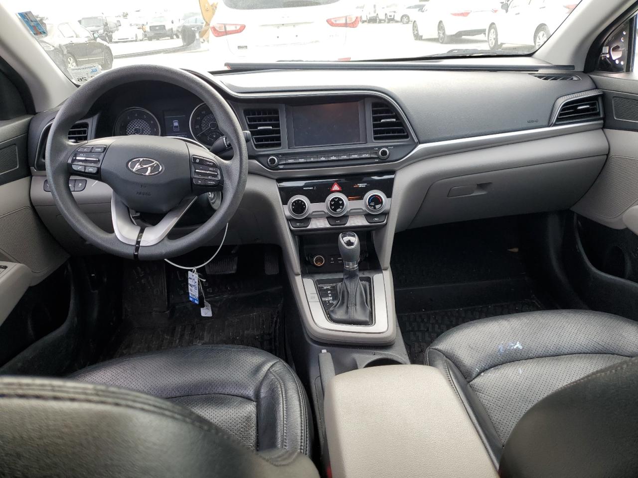 2019 Hyundai Elantra - Image 8