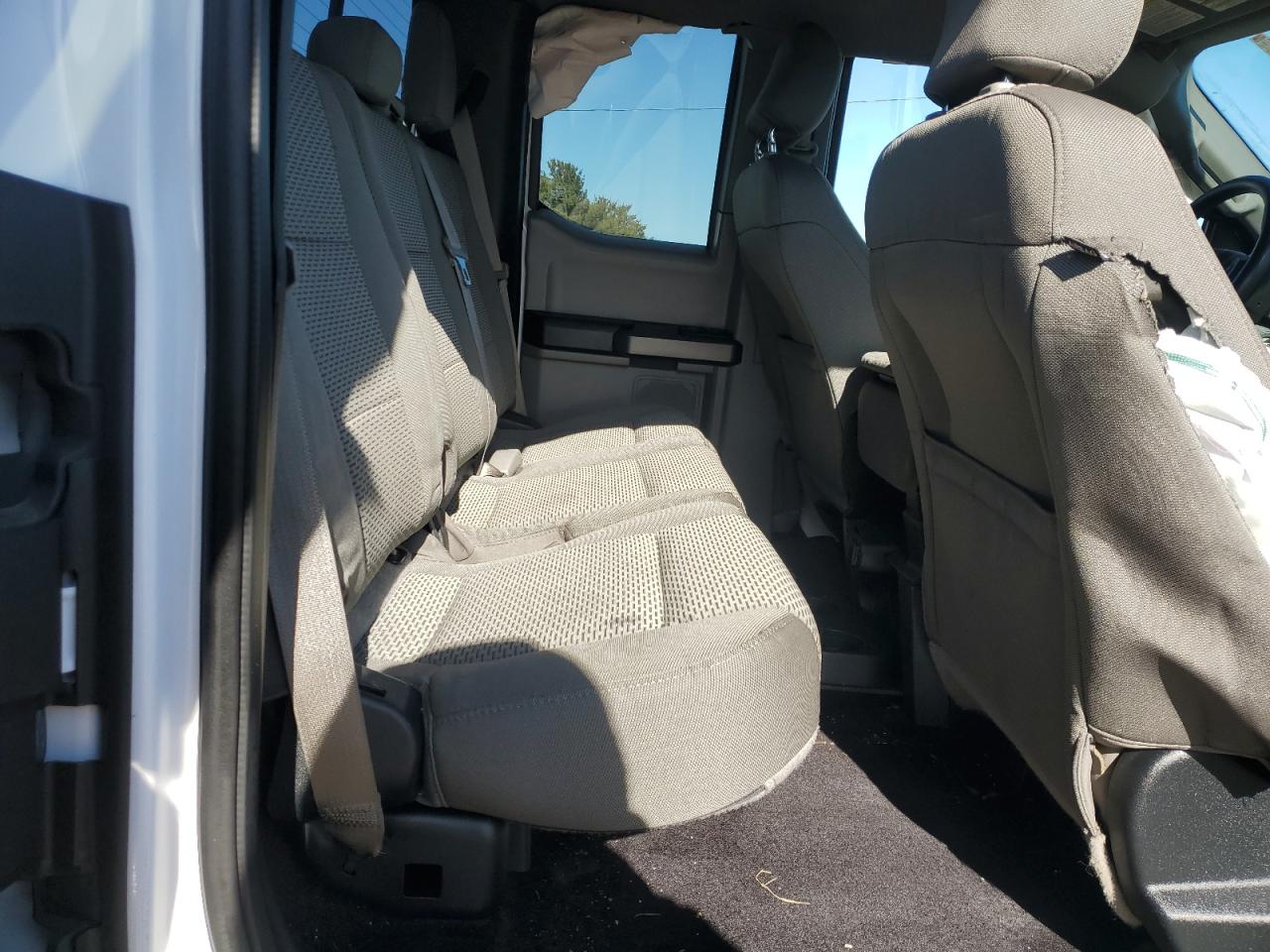 2015 Ford F-150 - Image 10