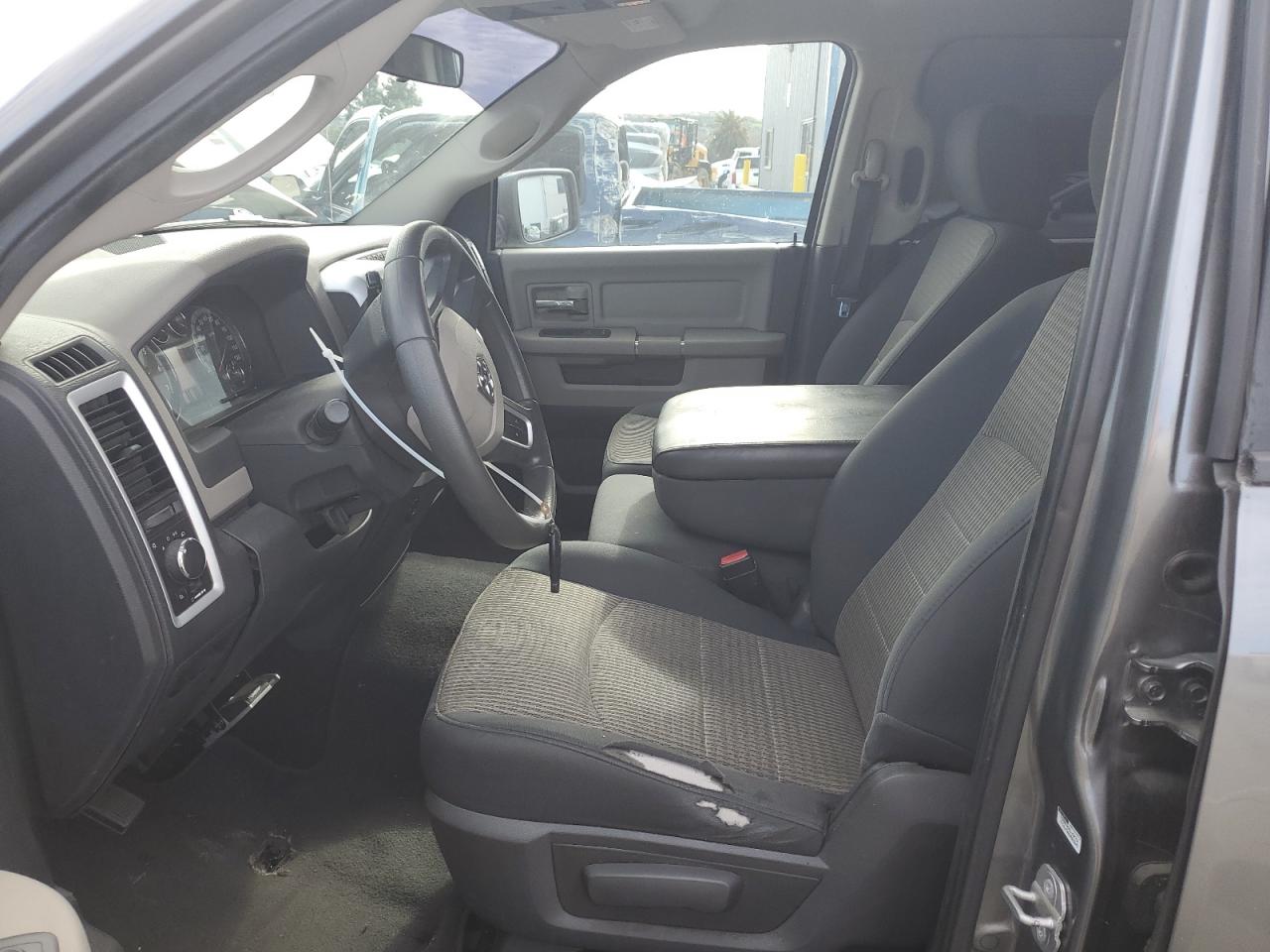 2010 Dodge RAM - Image 7