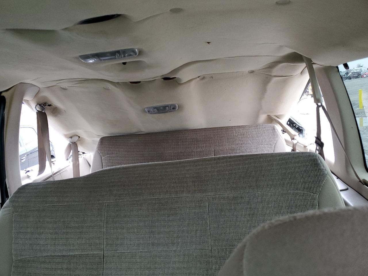 2003 Ford Econoline - Image 10