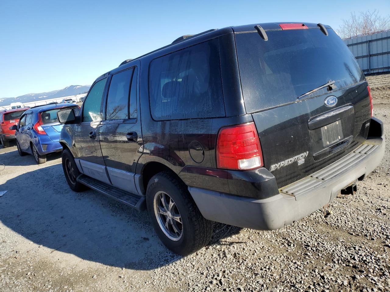 2004 Ford Expedition - Image 2