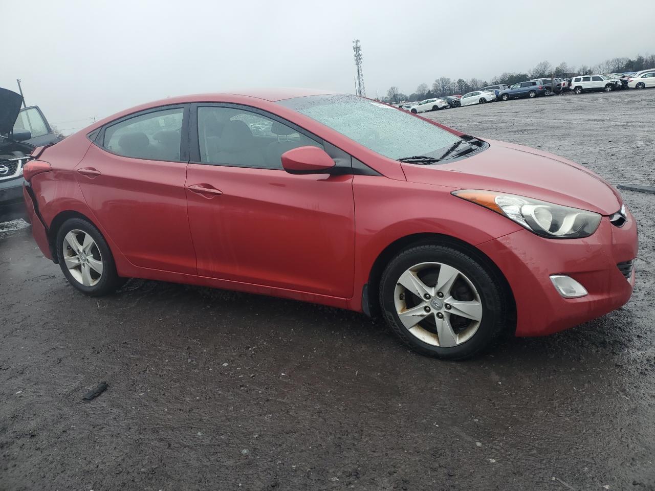 2013 Hyundai Elantra - Image 4