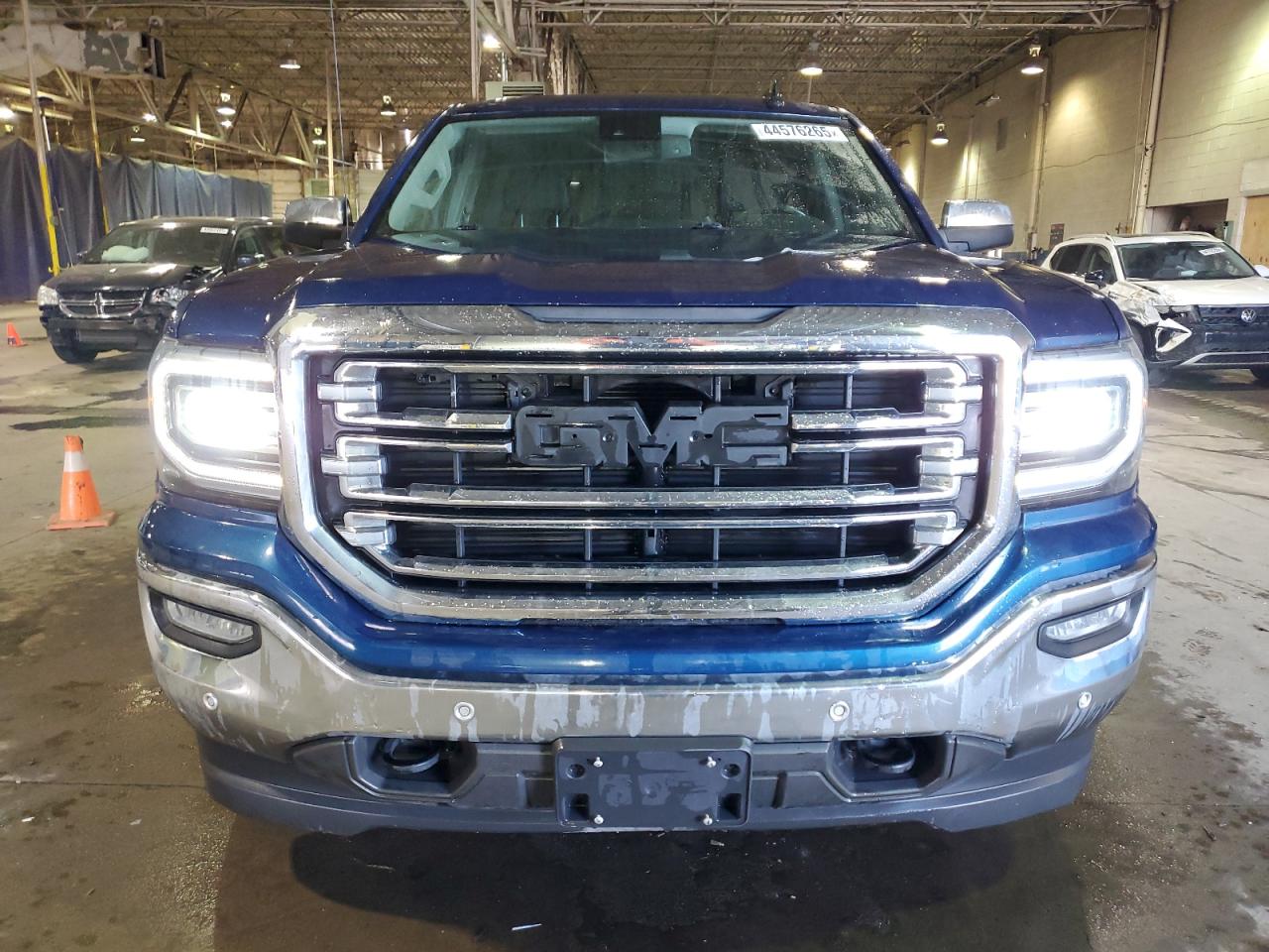 2017 GMC Sierra - Image 5