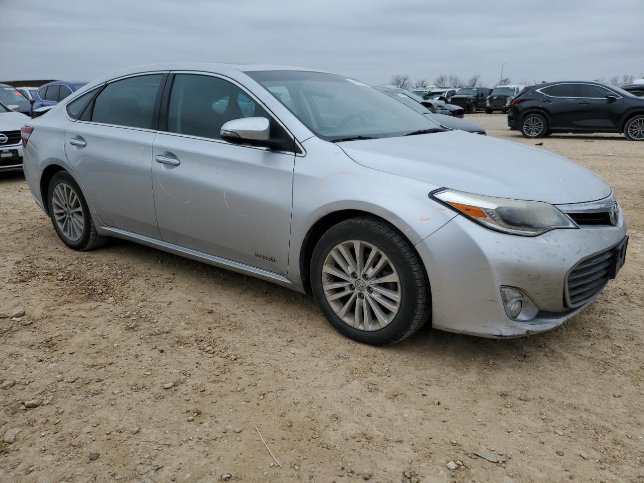 2013 Toyota Avalon - Image 4