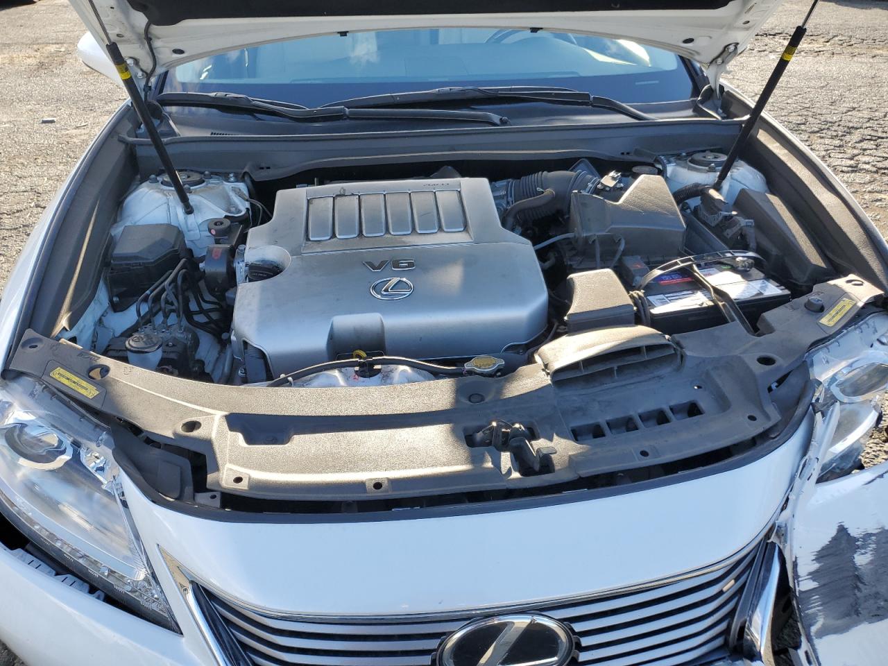 2013 Lexus ES - Image 12