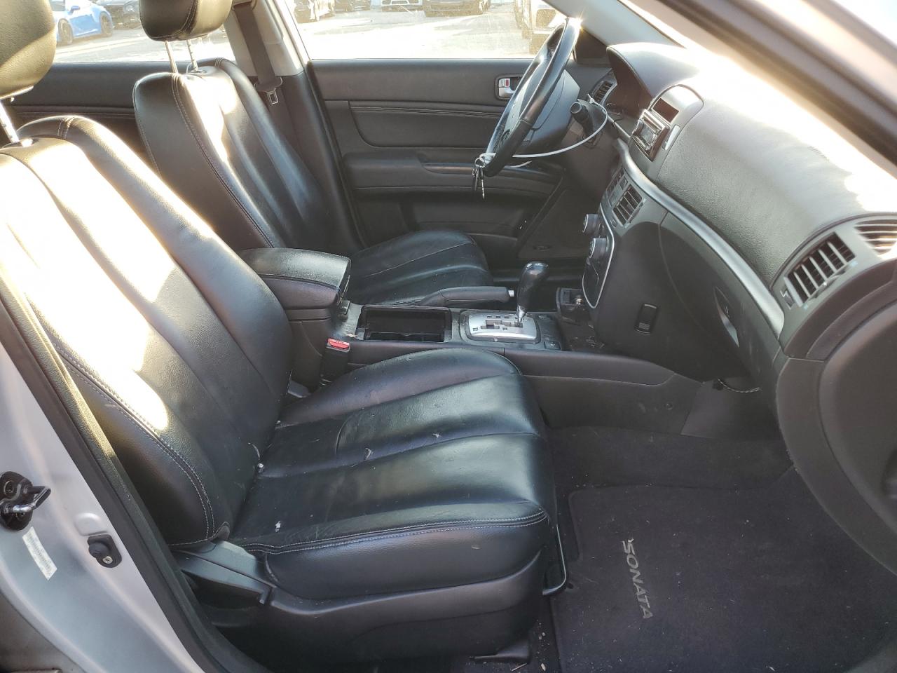 2008 Hyundai Sonata - Image 7