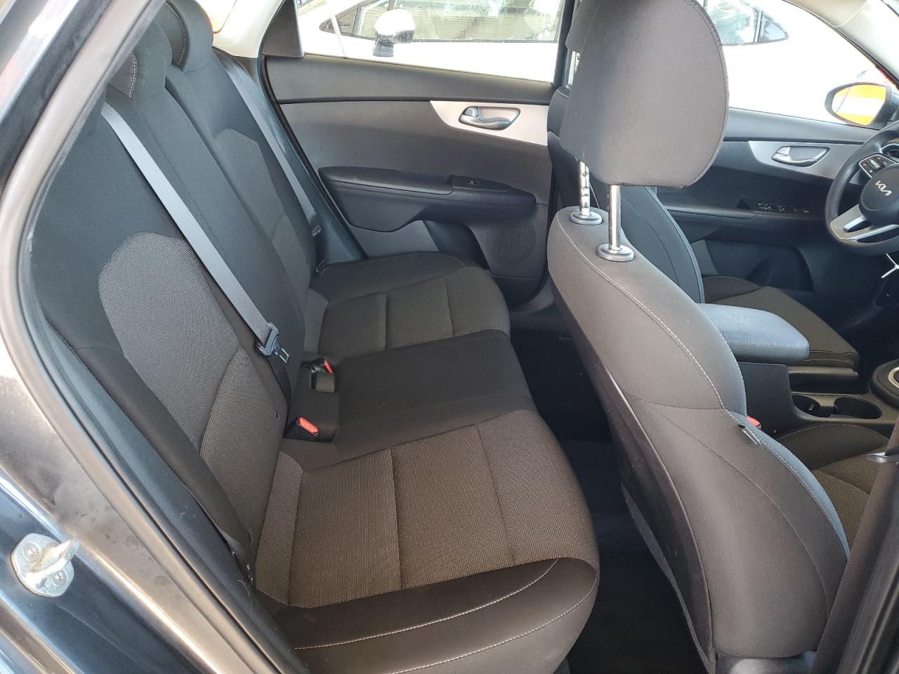 2022 Kia Forte - Image 10