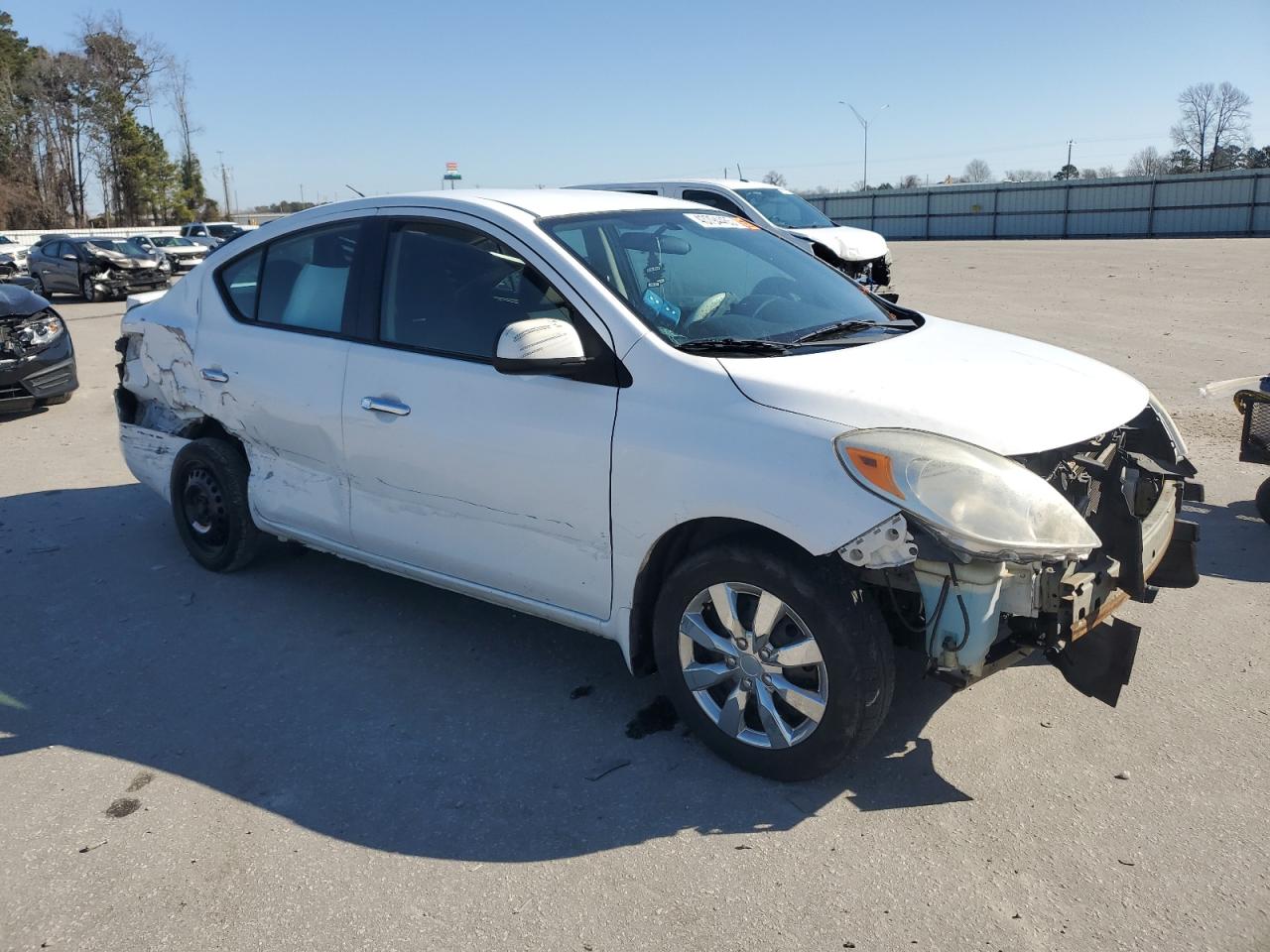 2013 Nissan Versa - Image 4