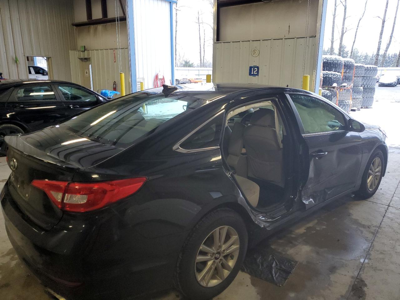 2017 Hyundai Sonata - Image 3