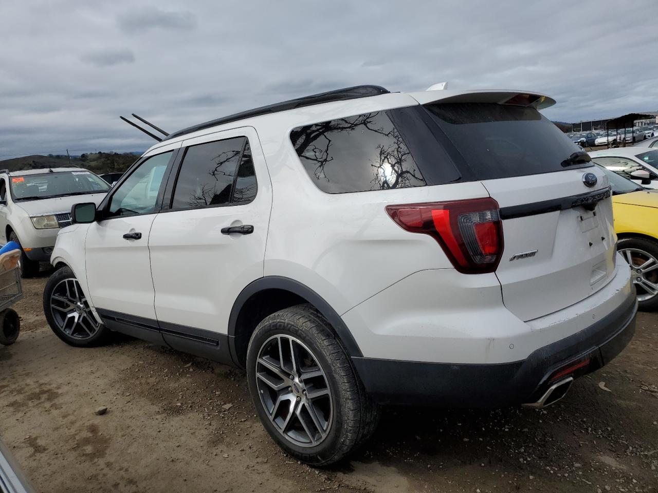2017 Ford Explorer - Image 2