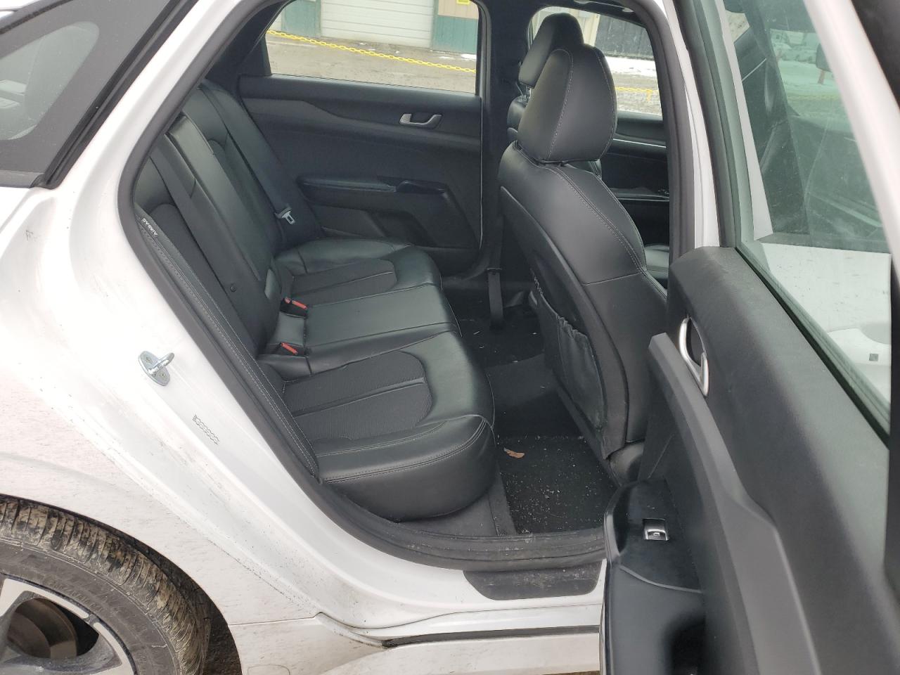 2021 Kia K5 - Image 11