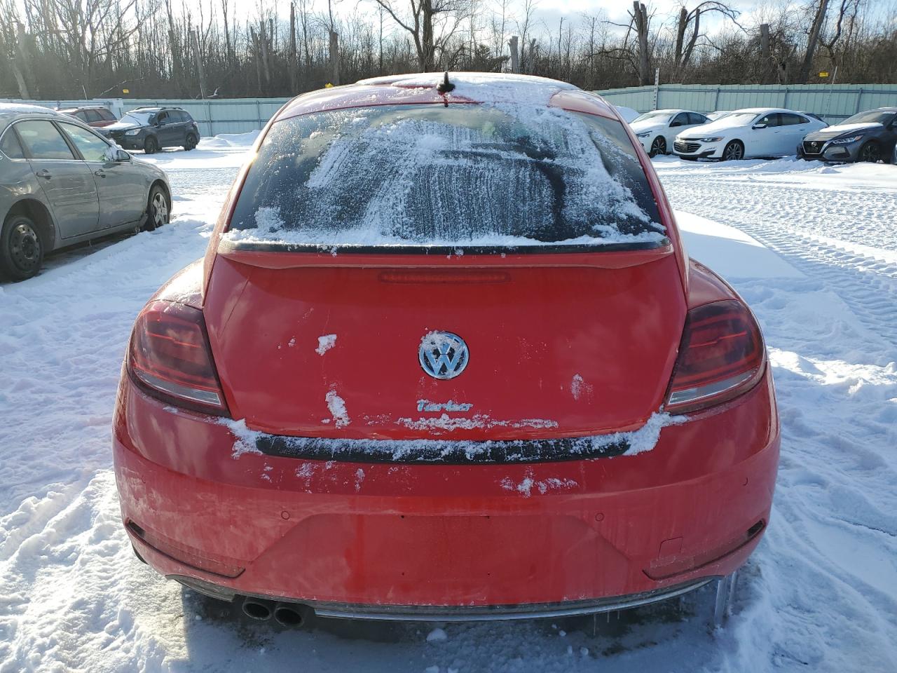 2018 Volkswagen Beetle - Image 6