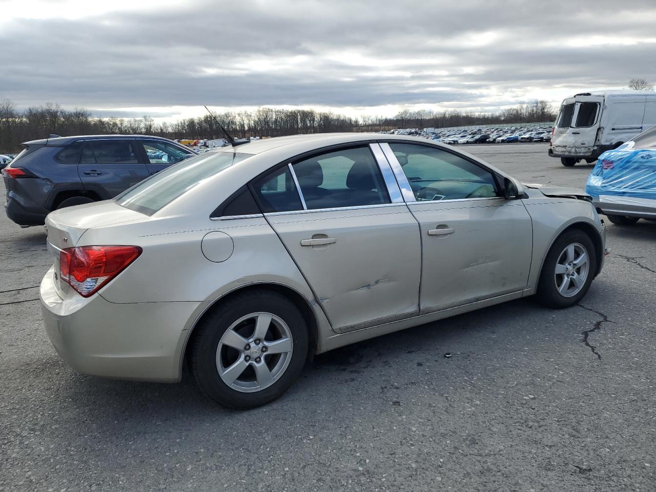 2014 Chevrolet Cruze - Image 3