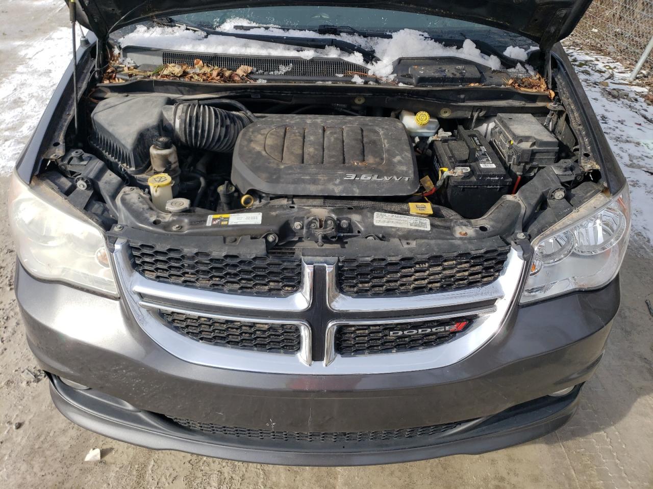2017 Dodge Caravan - Image 12