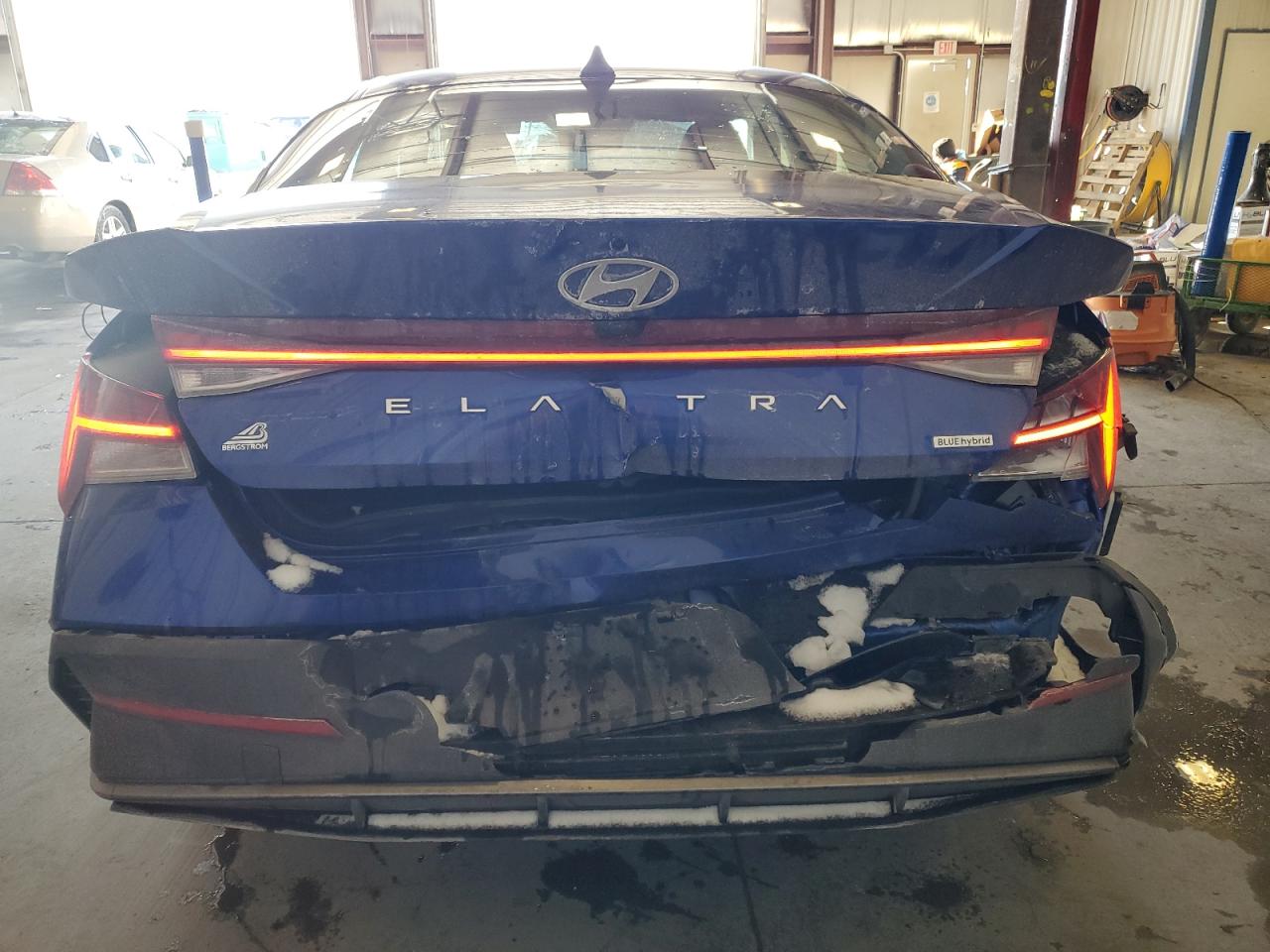 2024 Hyundai Elantra - Image 6