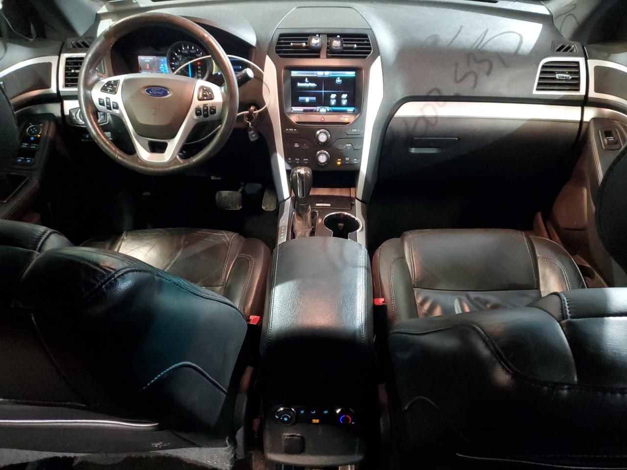2015 Ford Explorer - Image 8
