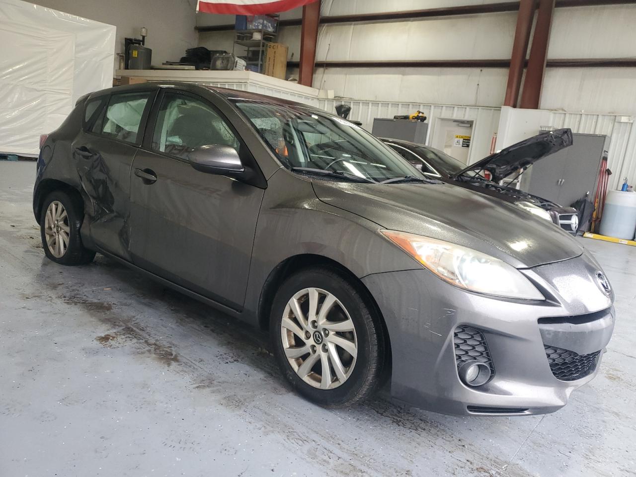 2013 Mazda 3 - Image 4