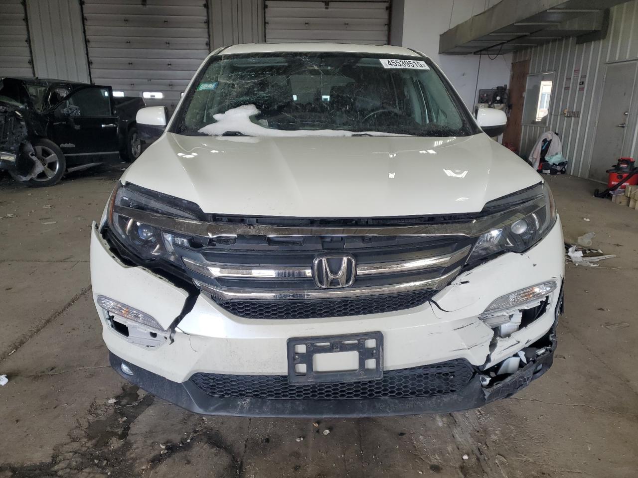 2017 Honda Pilot - Image 5