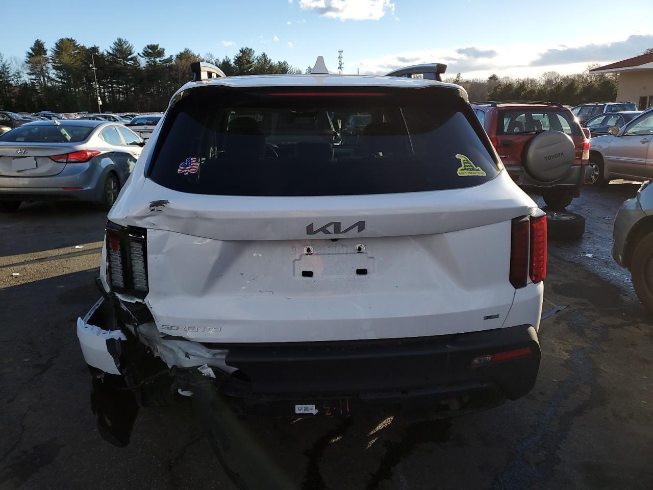 2023 Kia Sorento - Image 6