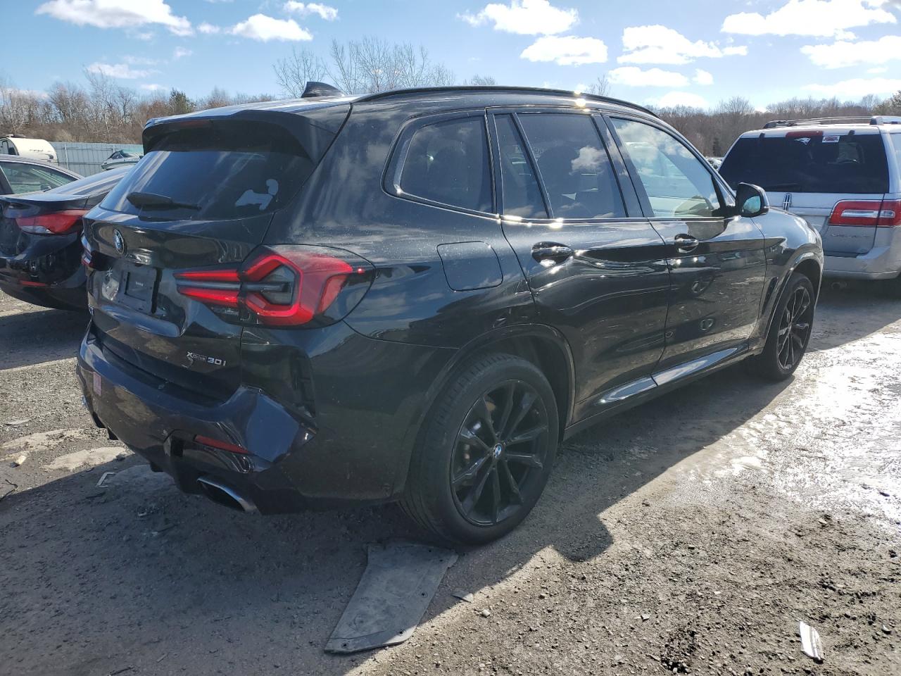 2022 BMW X3 - Image 3