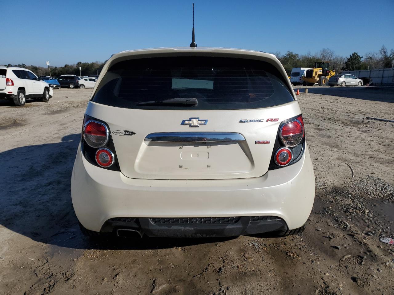 2014 Chevrolet Sonic - Image 6
