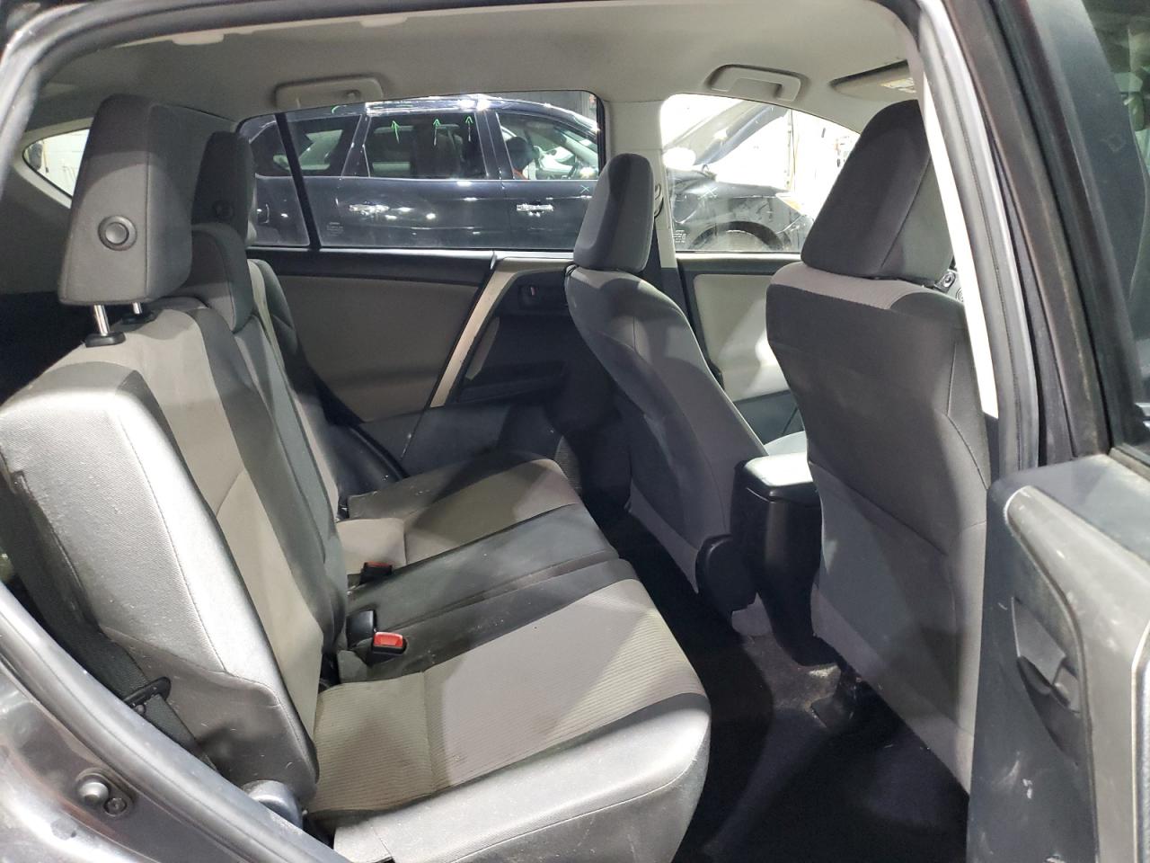 2015 Toyota RAV 4 - Image 11