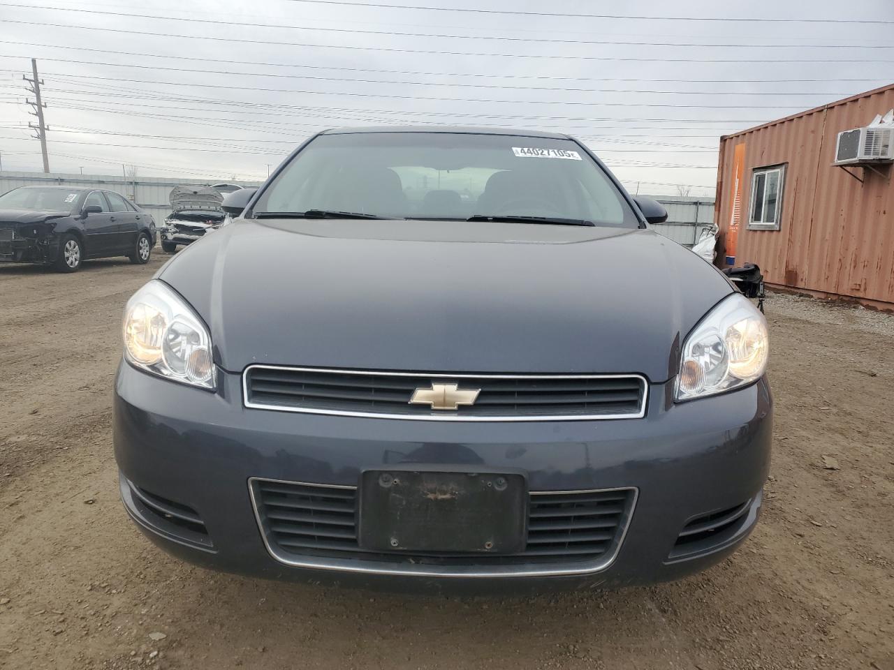 2009 Chevrolet Impala - Image 5
