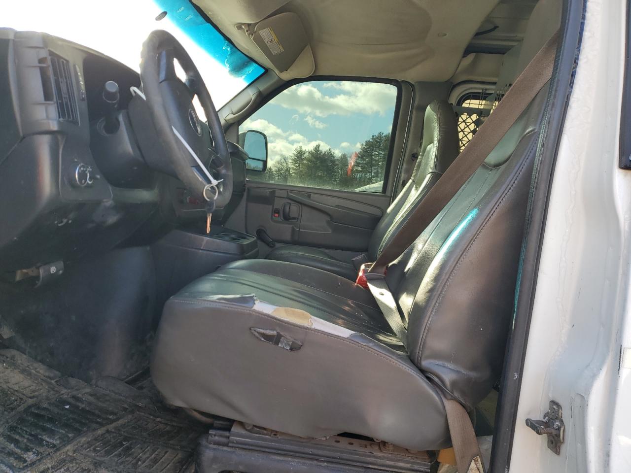 2008 GMC Savana - Image 7