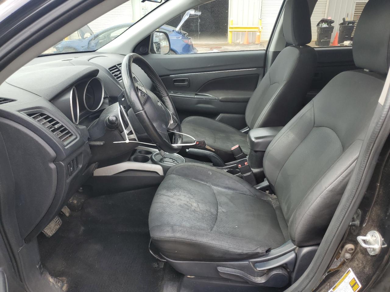 2013 Mitsubishi Outlander - Image 7