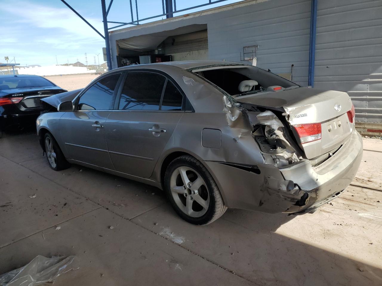 2006 Hyundai Sonata - Image 2