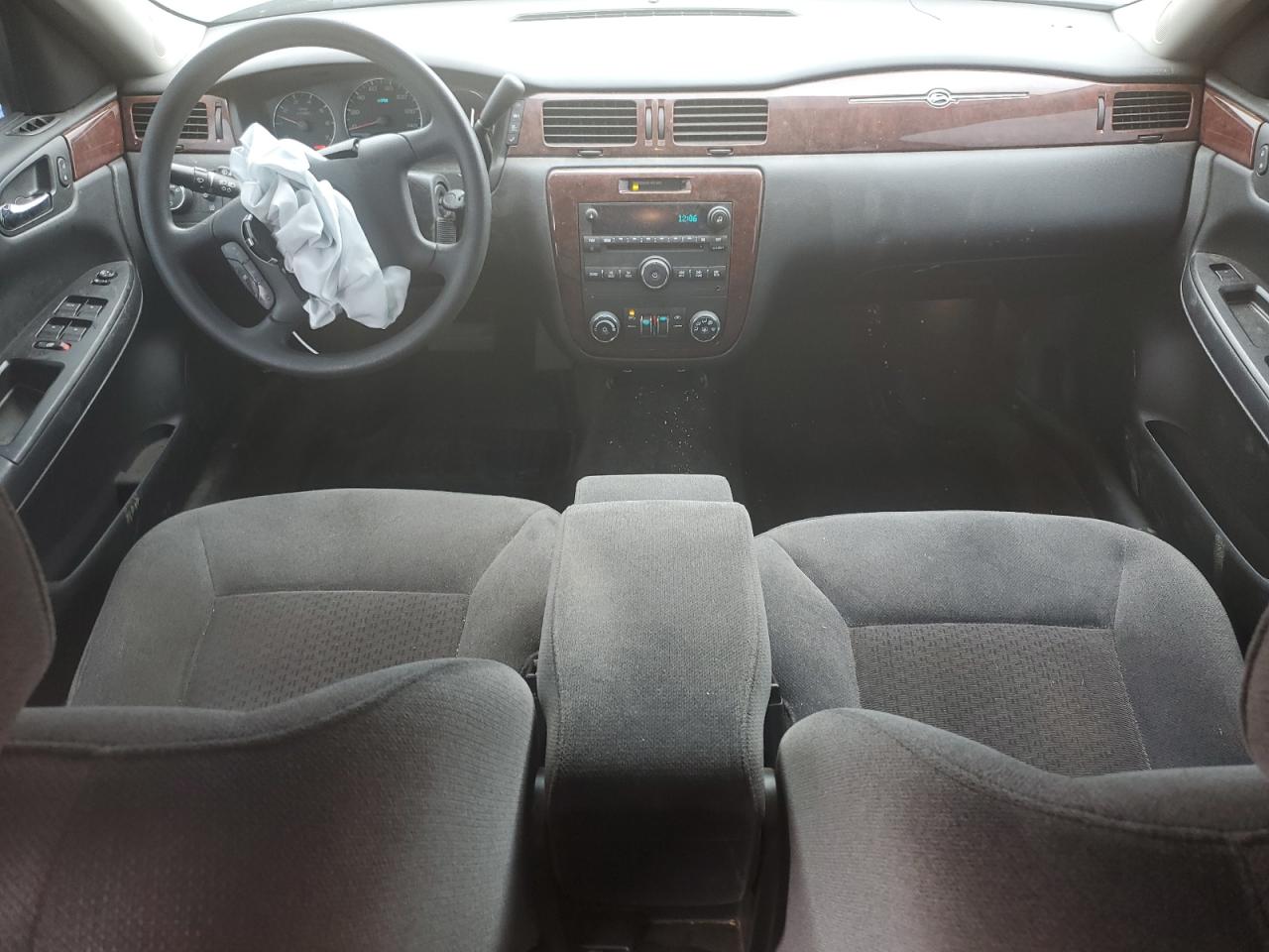2009 Chevrolet Impala - Image 8
